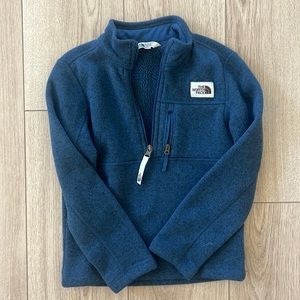 North face pull over